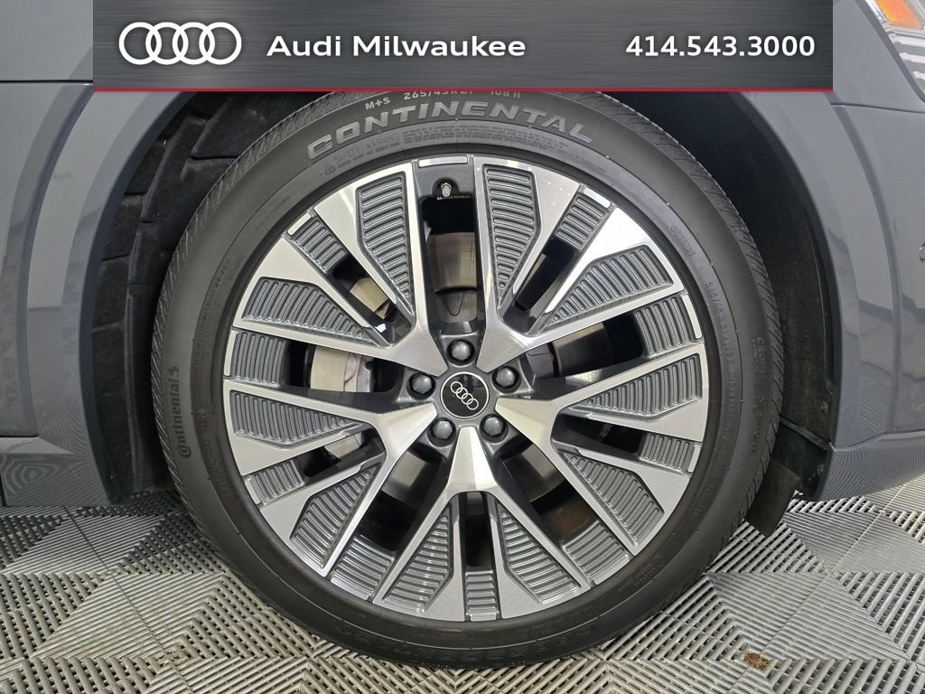 Used 2024 Audi Q8 e-tron Prestige w/ Prestige Package AWD/4WD image 2