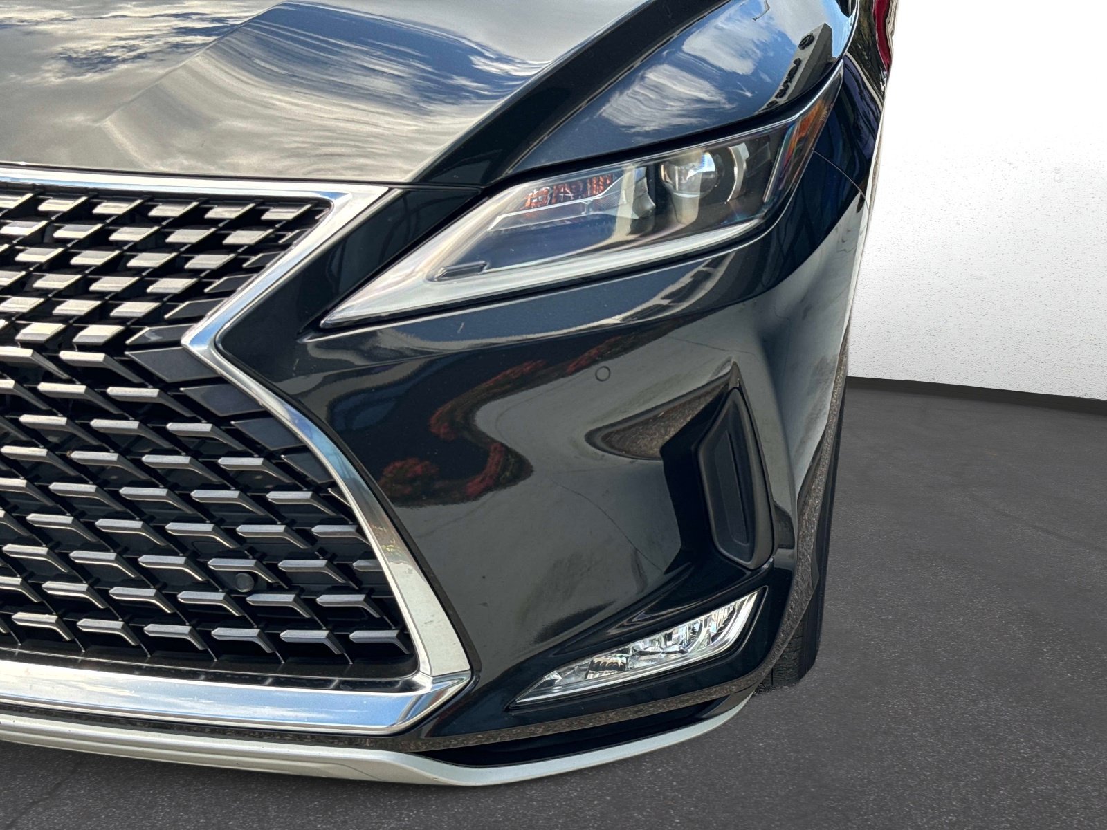 Certified 2022 Lexus RX 350L Premium w/ Premium Package AWD/4WD image 9