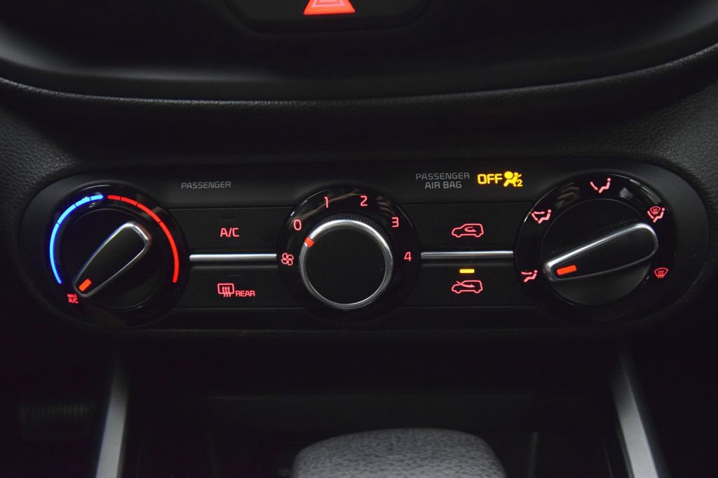 Used 2022 Kia Soul LX w/ Technology Package FWD image 29