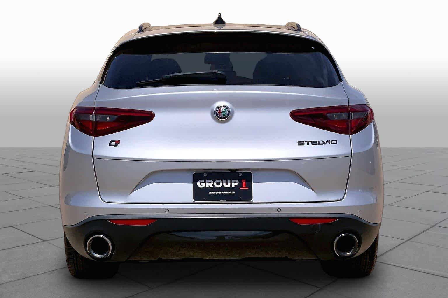 Used 2021 Alfa Romeo Stelvio Sprint w/ Nero Edizione AWD/4WD image 5