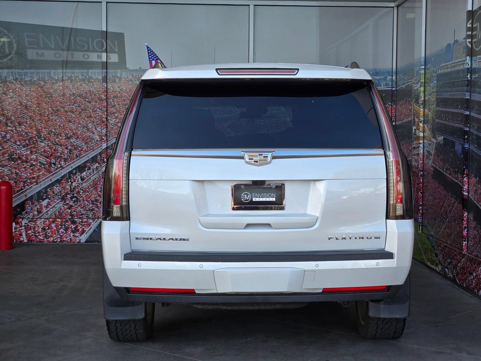 Used 2017 Cadillac Escalade Premium Luxury AWD/4WD image 7