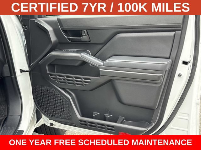 Used 2025 Toyota Tacoma SR w/ SR Upgrade Package RWD image 8