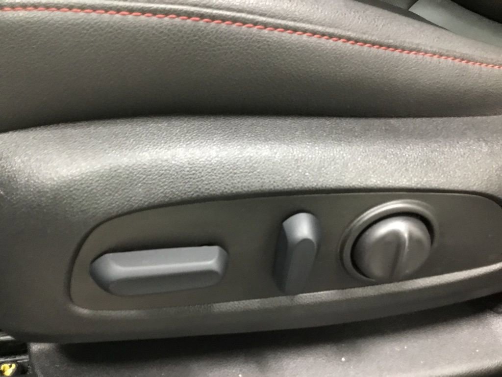 Used 2023 Chevrolet Blazer RS image 9