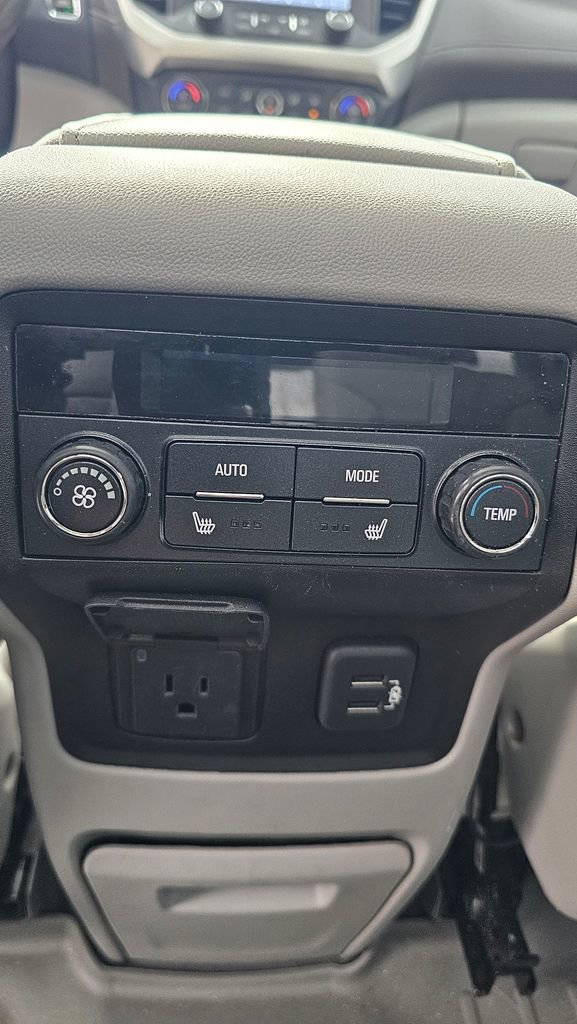 Used 2019 GMC Acadia SLT w/ LPO, Floor Liner Package image 7