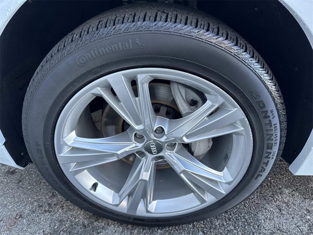 Used 2019 Audi Q8 Premium Plus w/ Premium Plus image 11