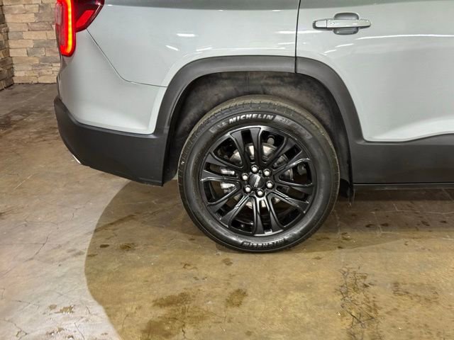 Used 2023 GMC Acadia SLT w/ Elevation Edition image 6