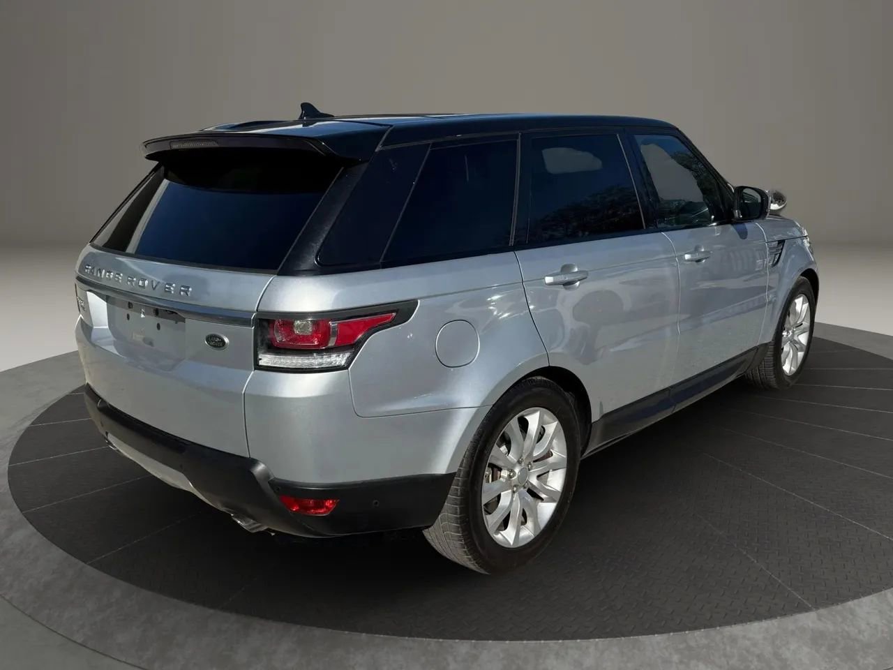 Used 2016 Land Rover Range Rover Sport HSE image 5
