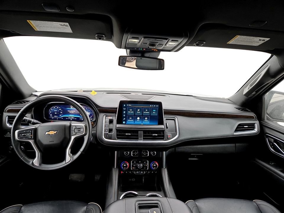 Used 2023 Chevrolet Suburban Premier image 13