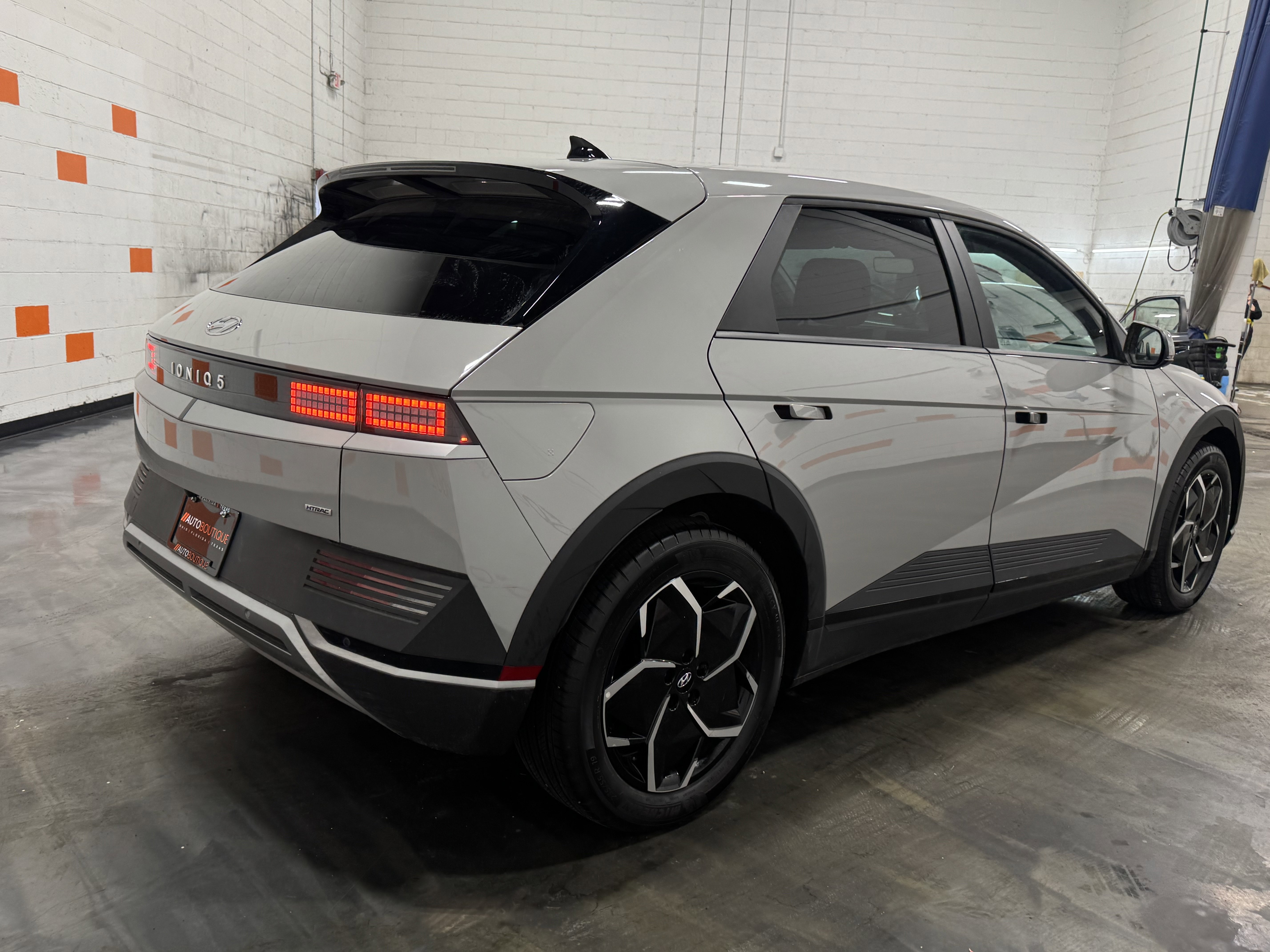 Used 2024 Hyundai Ioniq 5 SEL image 12