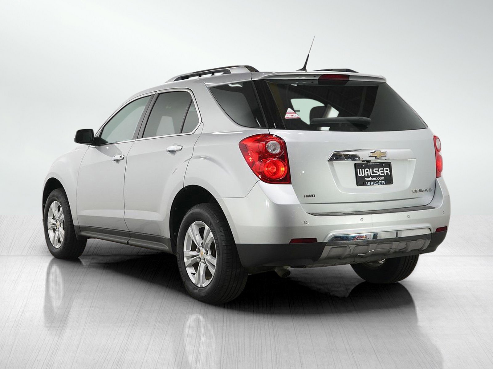 Used 2011 Chevrolet Equinox LT w/ Chrome Appearance Package AWD/4WD image 3