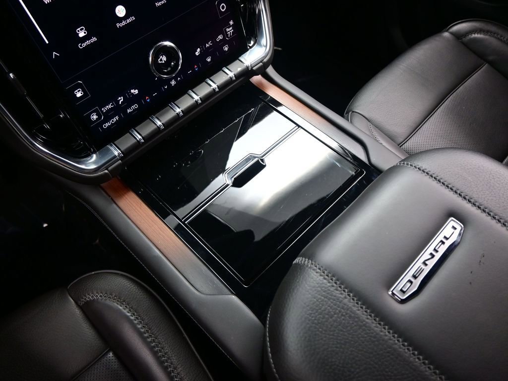 Used 2025 GMC Yukon XL Denali image 25