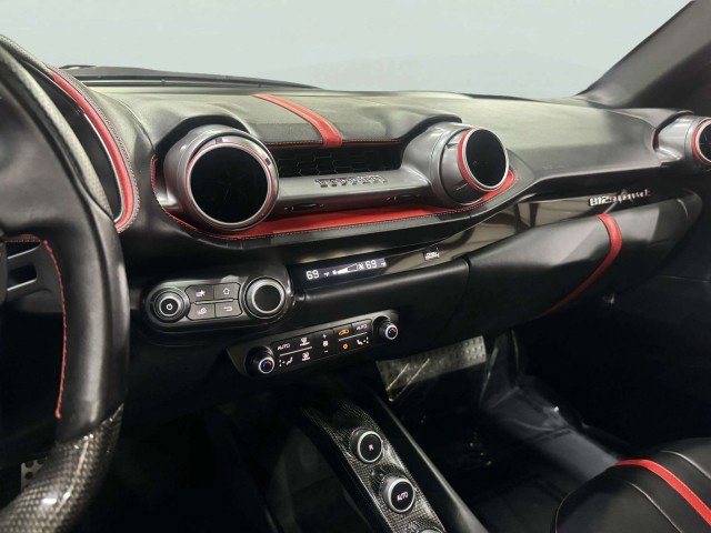 Used 2019 Ferrari 812 Superfast RWD image 48