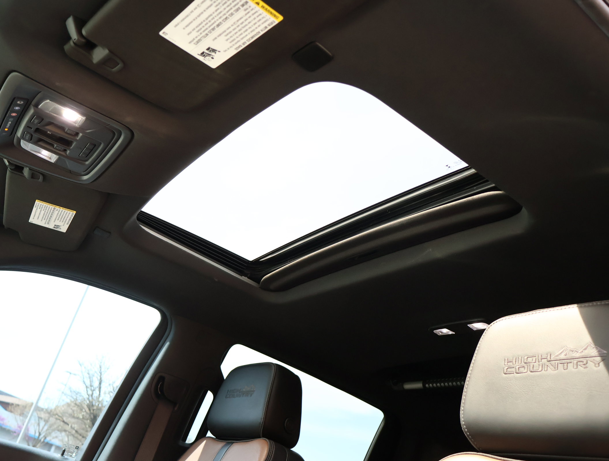 Used 2019 Chevrolet Silverado 1500 High Country w/ Technology Package image 26