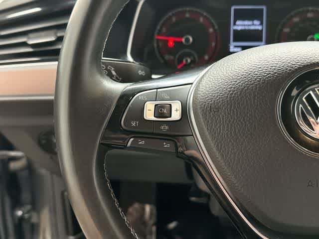 Used 2019 Volkswagen Jetta R-Line w/ R-Line Cold Weather Package FWD image 9