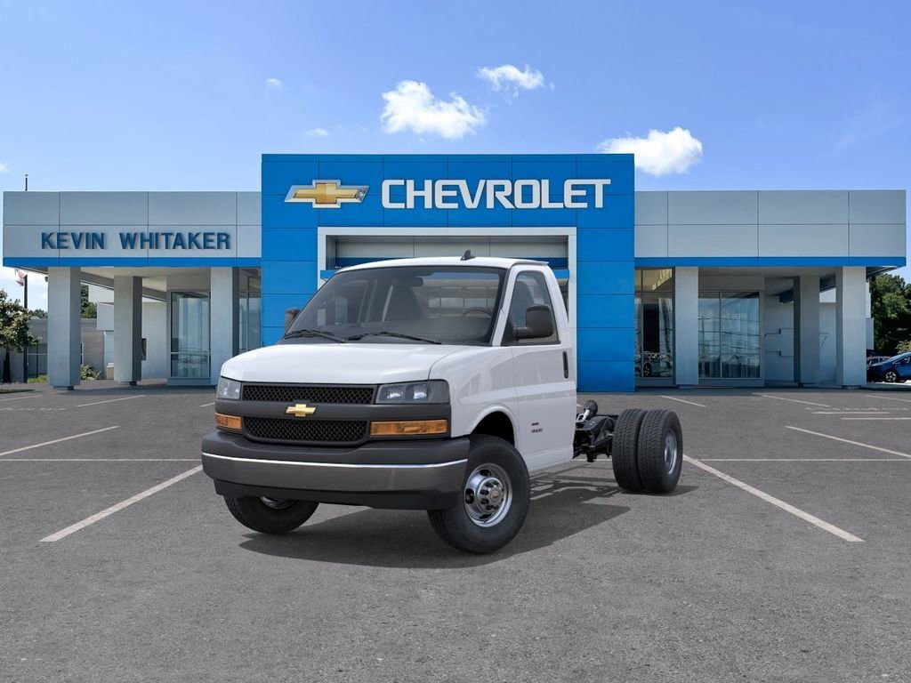 New 2026 Chevrolet Express 3500 image 8