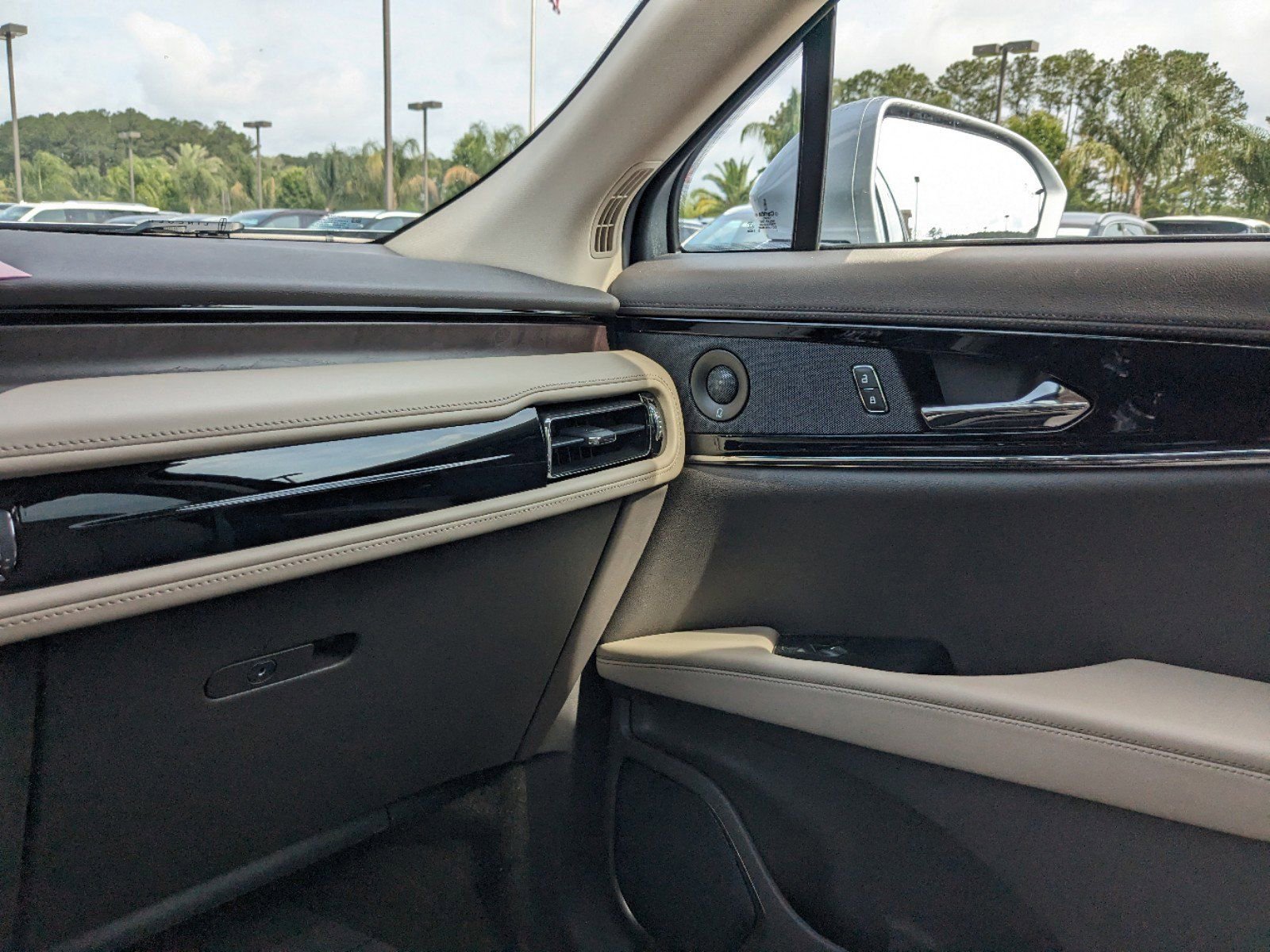 Certified 2023 Lincoln Nautilus Reserve w/ Equipment Group 201A image 19