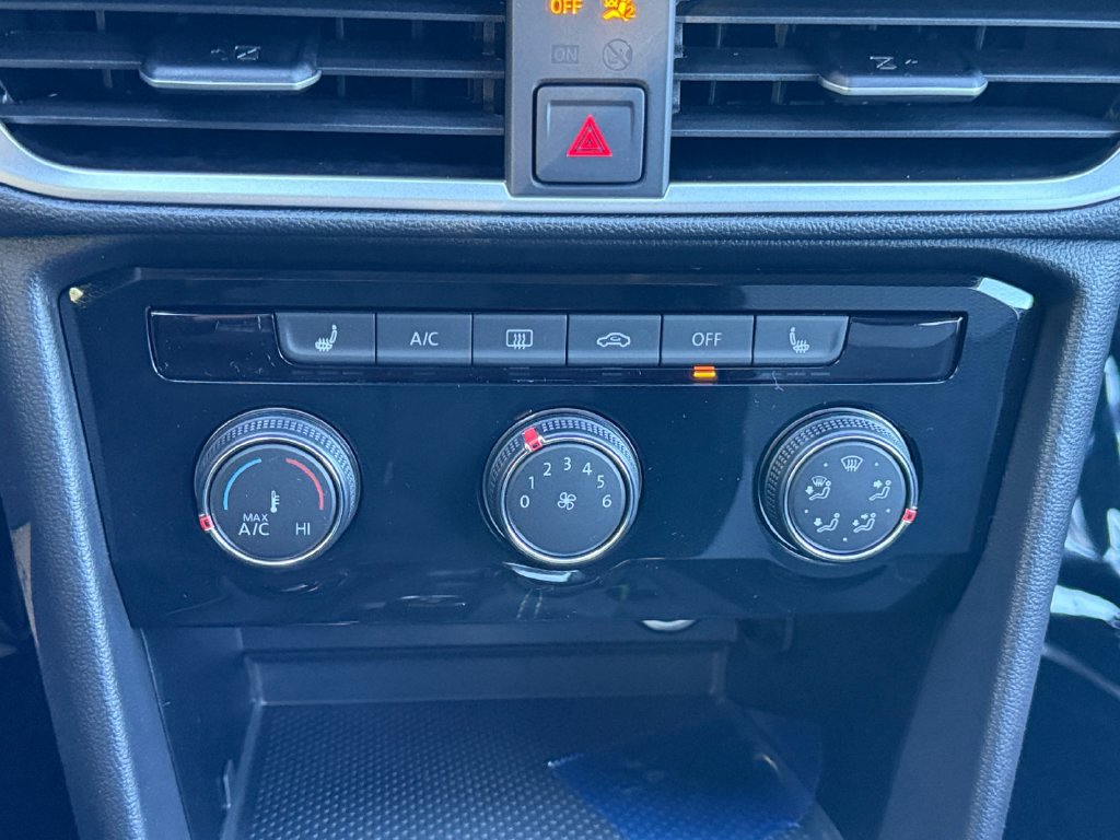 New 2027 Volkswagen Taos Sport AWD/4WD image 16