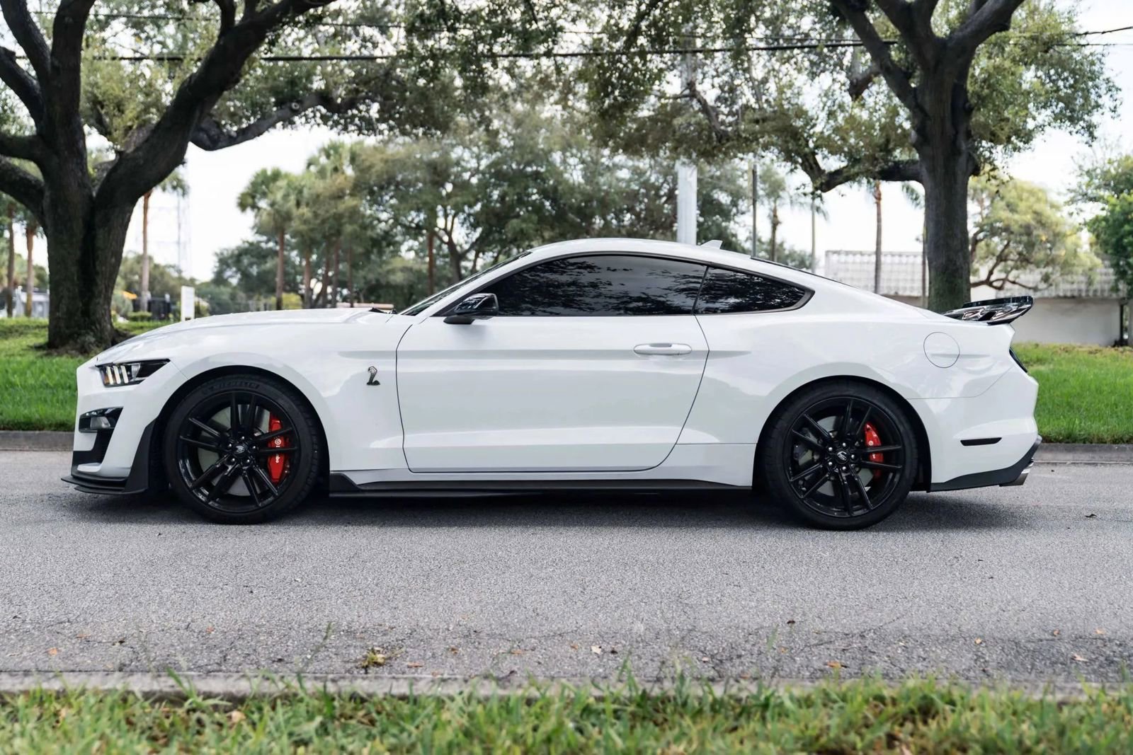 Used 2020 Ford Mustang Shelby GT500 w/ Technology Package image 7