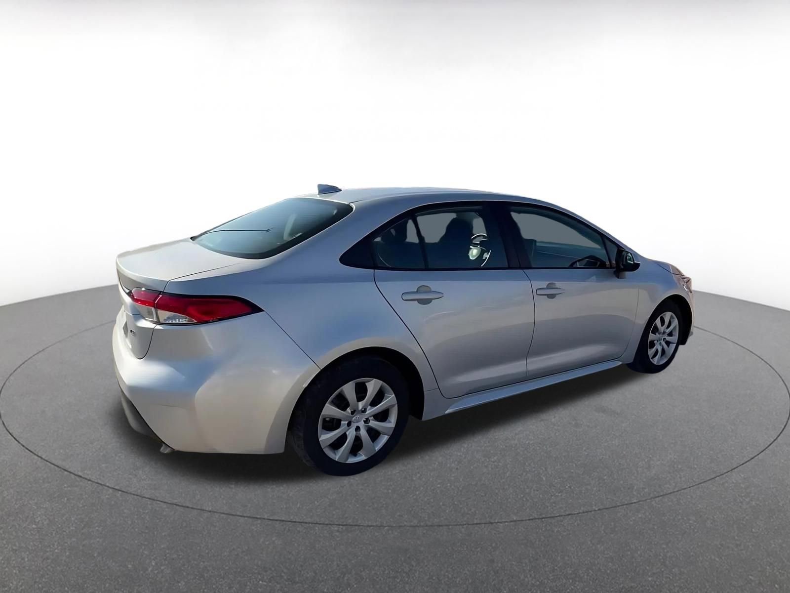 Used 2025 Toyota Corolla LE image 15