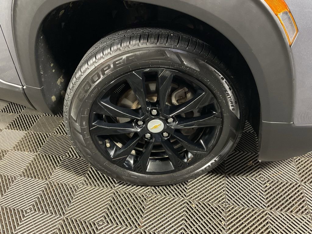 Used 2021 Chevrolet TrailBlazer LS image 38