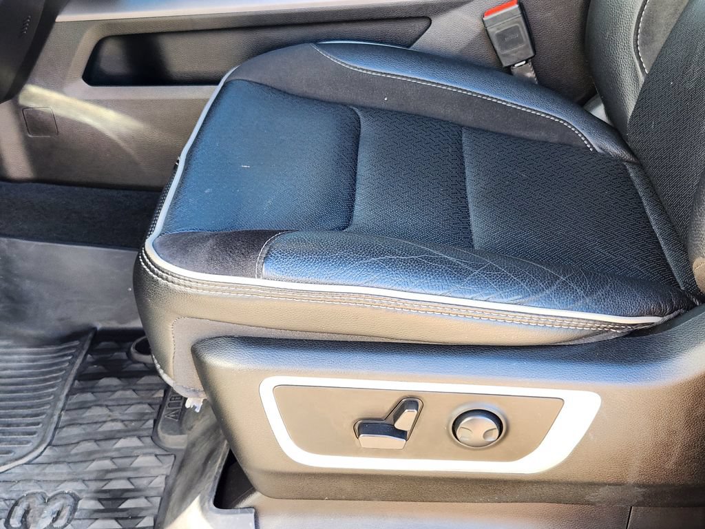 Used 2023 RAM 1500 Laramie AWD/4WD image 8