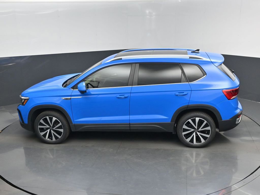 Used 2022 Volkswagen Taos SE FWD image 14