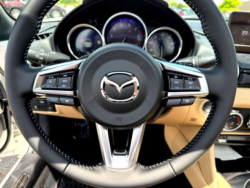 New 2026 MAZDA MX-5 Miata RF Grand Touring RWD image 13