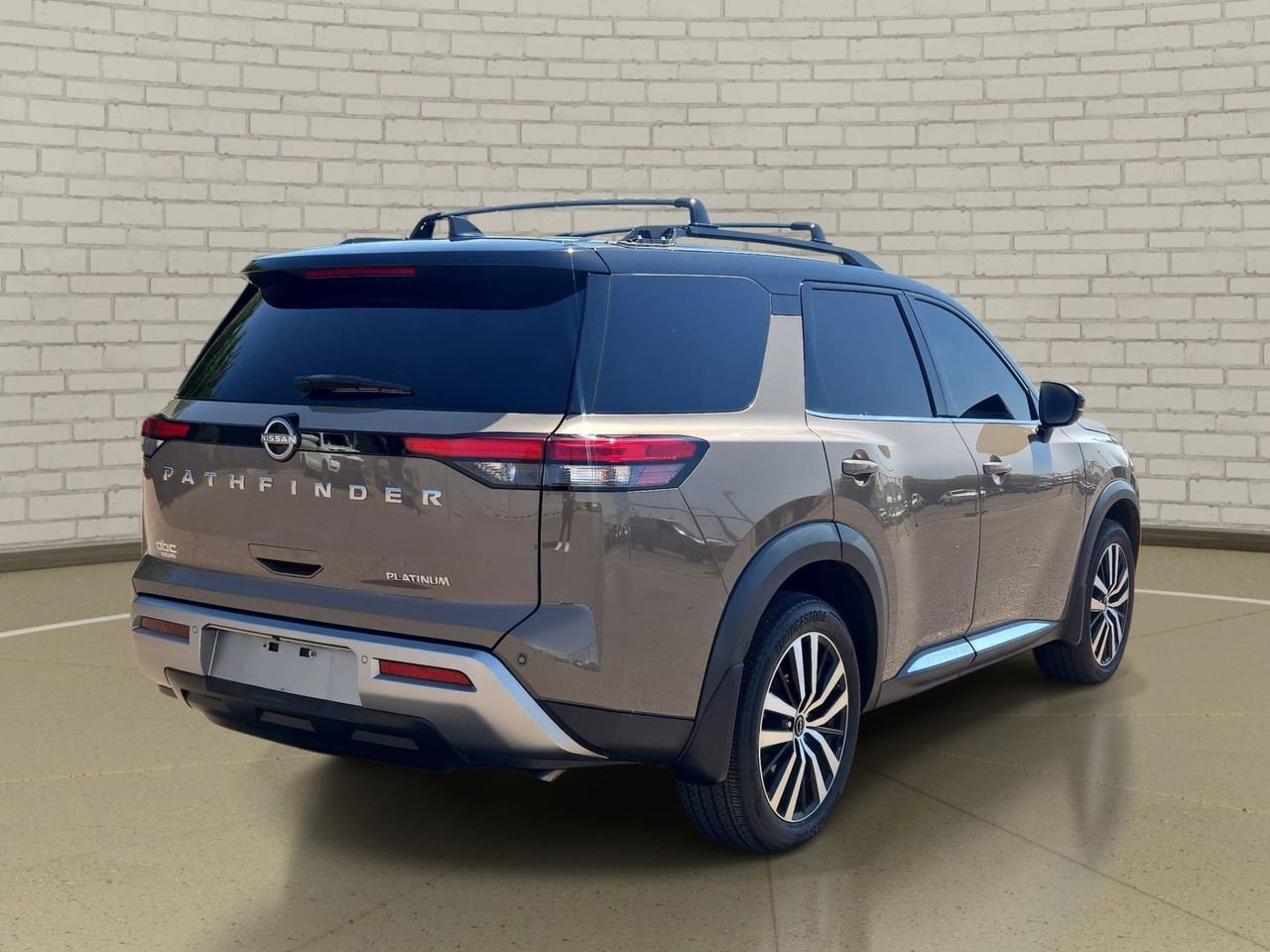 Used 2024 Nissan Pathfinder Platinum w/ Cargo Package FWD image 5