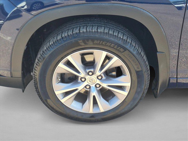 Used 2014 Toyota Highlander XLE AWD/4WD image 30