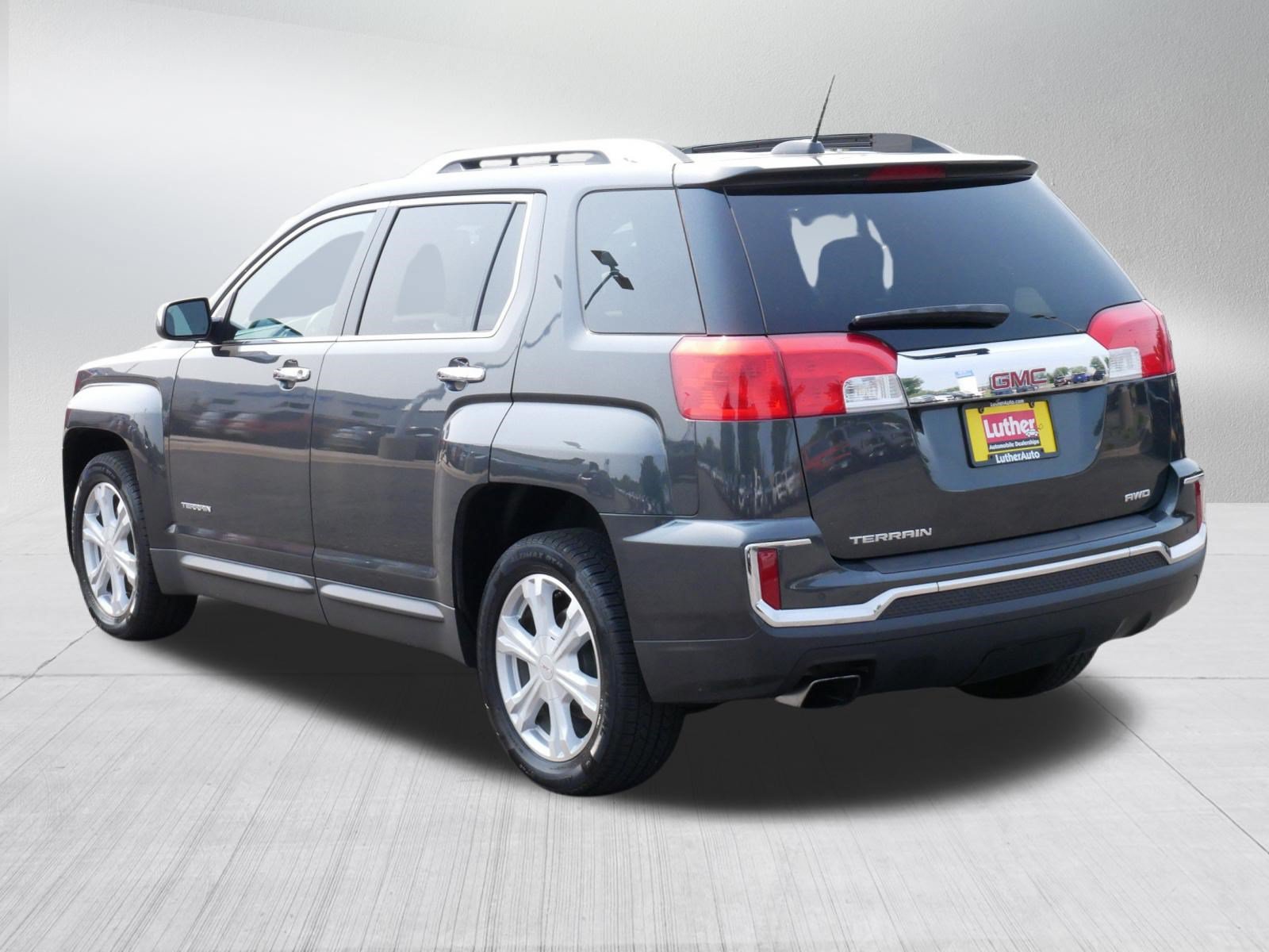 Used 2017 GMC Terrain SLT w/ Open Road Package AWD/4WD image 5