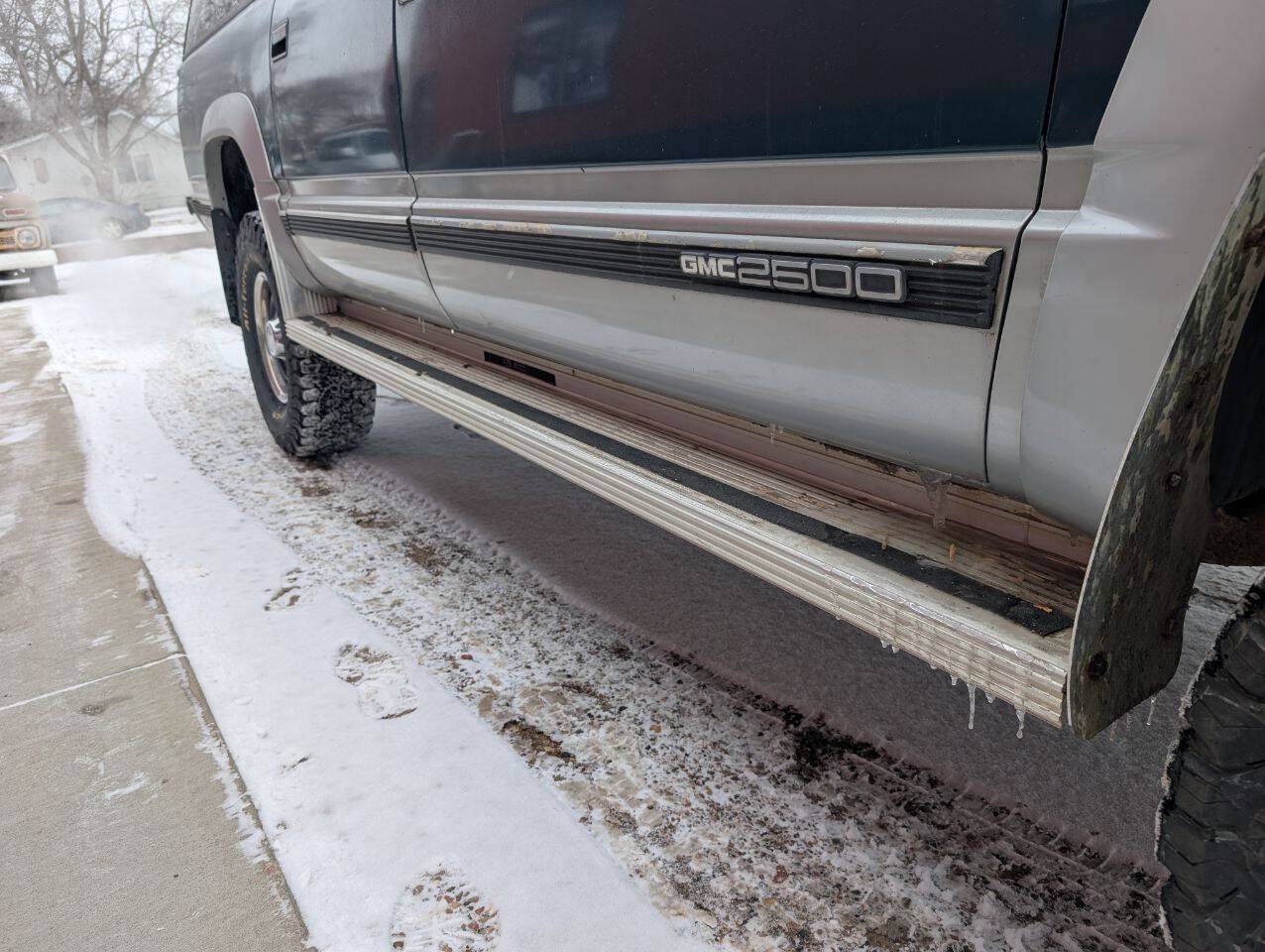 Used 1994 GMC Suburban 2500 AWD/4WD image 16