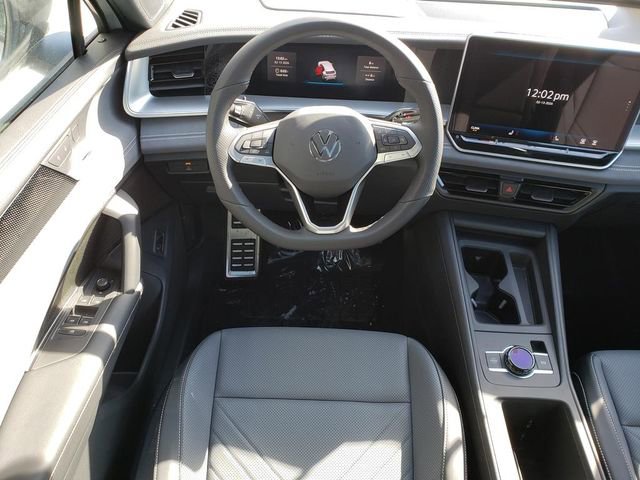 New 2026 Volkswagen Tiguan SE R-Line image 11