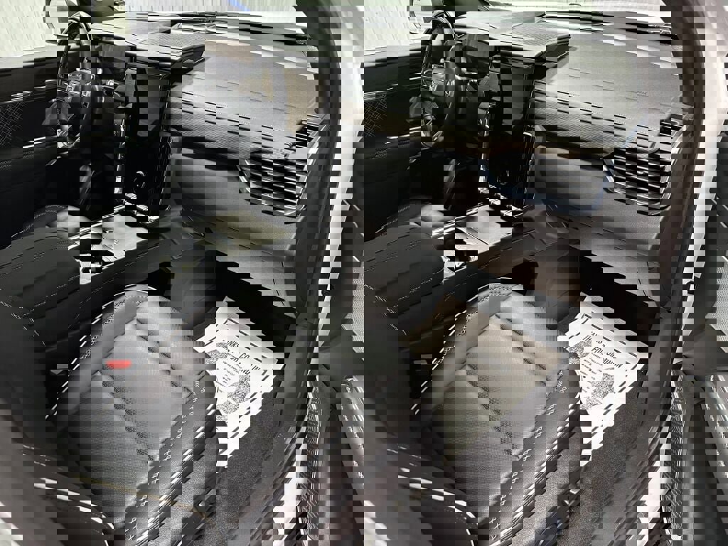 Used 2025 GMC Acadia Denali w/ Super Cruise Package image 7