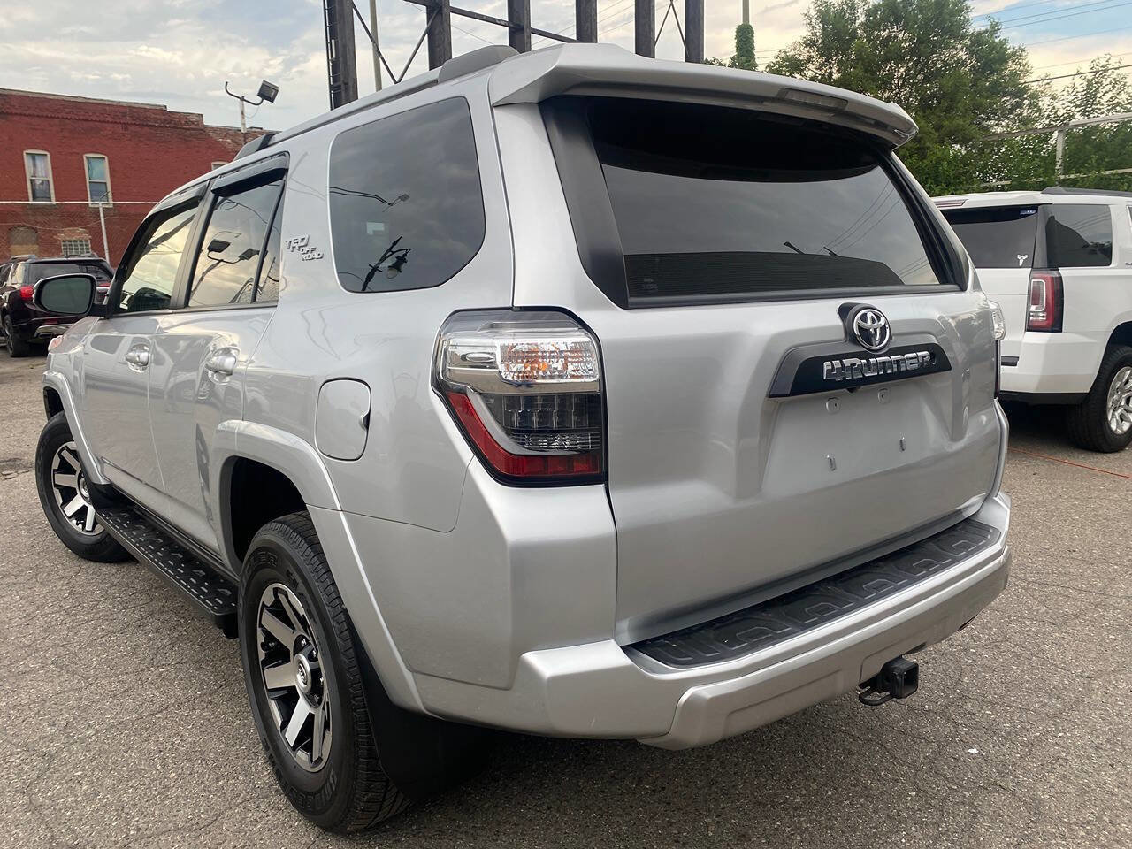 Used 2018 Toyota 4Runner TRD Off-Road Premium AWD/4WD image 10