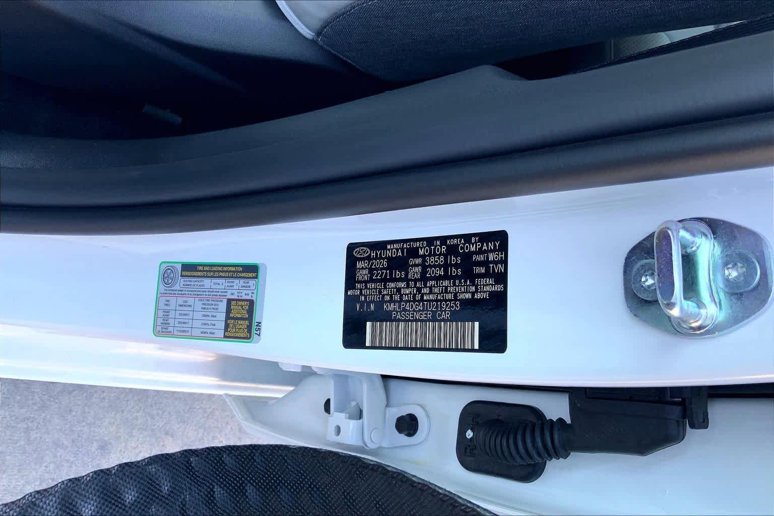 New 2026 Hyundai Elantra Limited FWD image 19