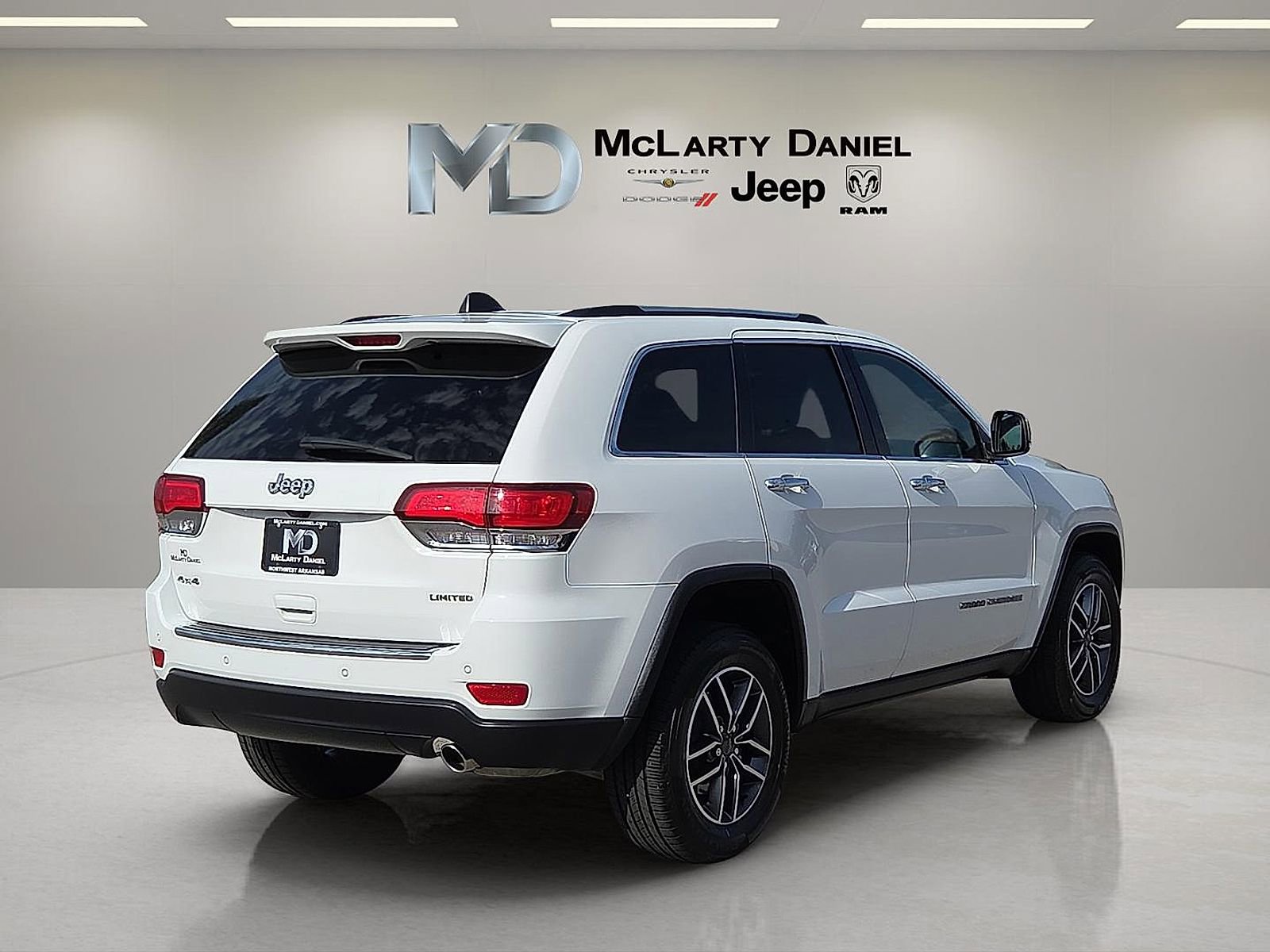 Used 2021 Jeep Grand Cherokee Limited AWD/4WD image 5