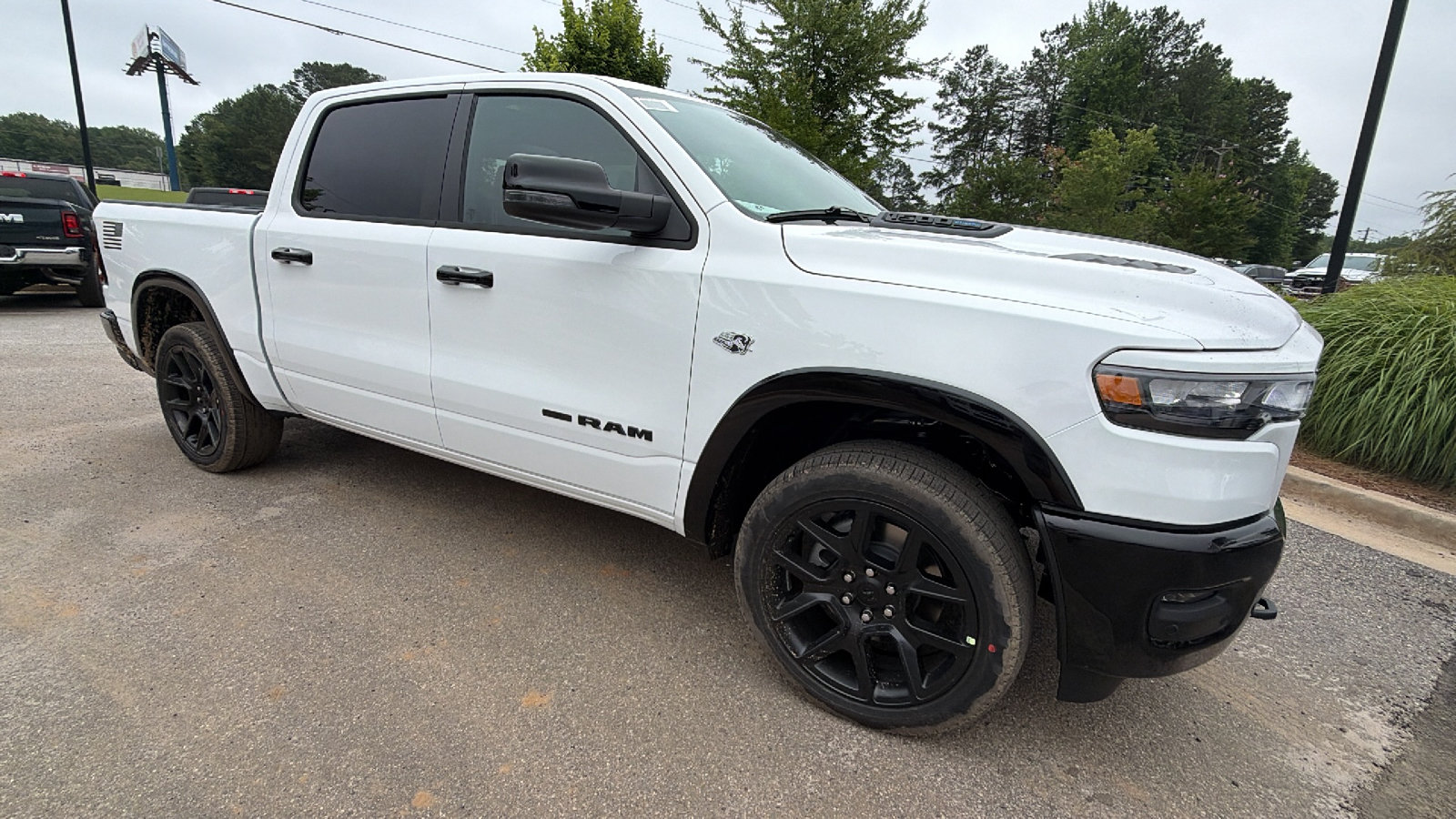 New 2026 RAM 1500 Laramie AWD/4WD image 5