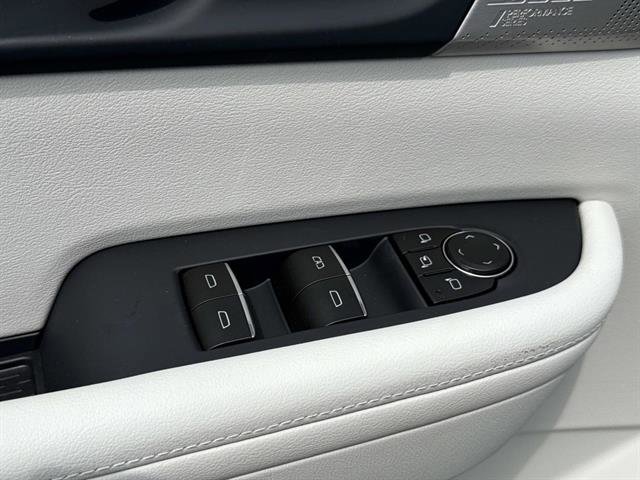 New 2026 Buick Enclave Avenir w/ Super Cruise Package AWD/4WD image 13
