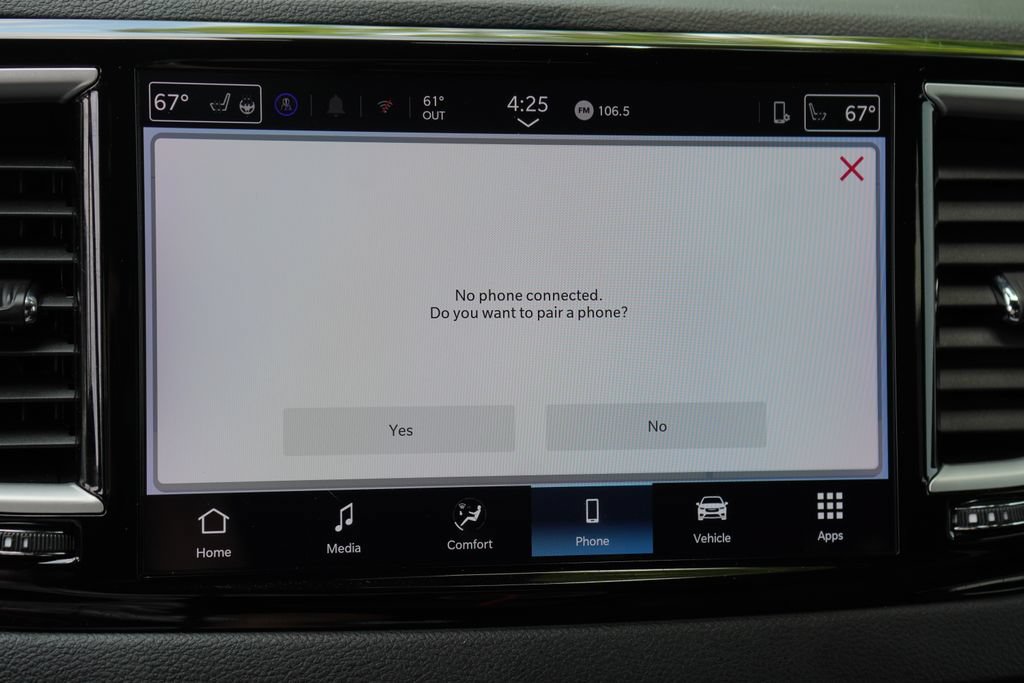 Used 2025 Chrysler Pacifica Select FWD image 32