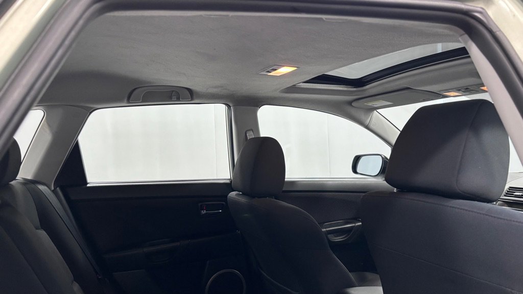 Used 2009 MAZDA MAZDA3 s Touring image 26