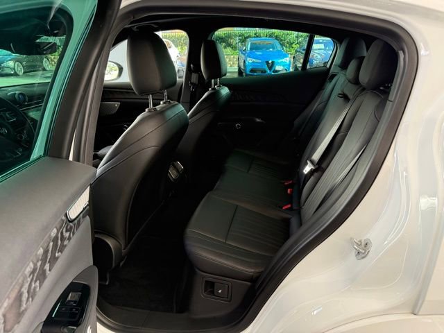 Used 2023 Maserati Grecale Modena image 12