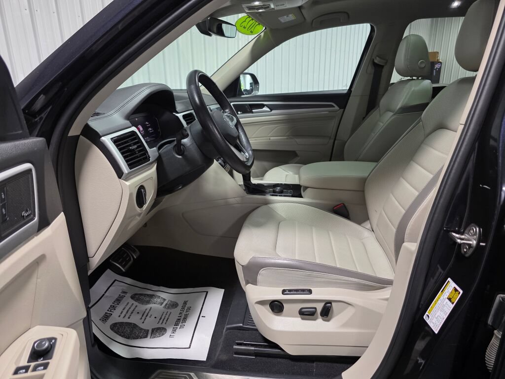 Used 2023 Volkswagen Atlas SEL Premium AWD/4WD image 9