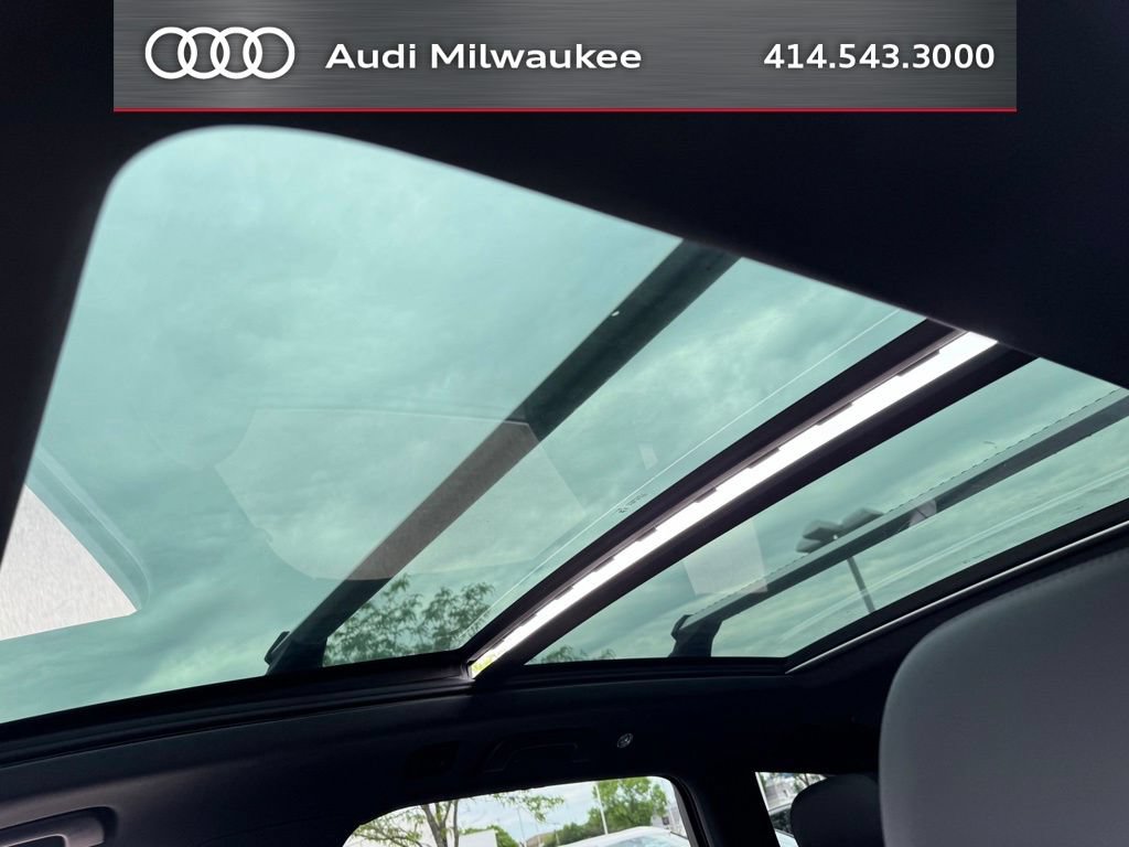 Used 2023 Audi Q7 3.0T Premium Plus w/ Premium Plus Package AWD/4WD image 11