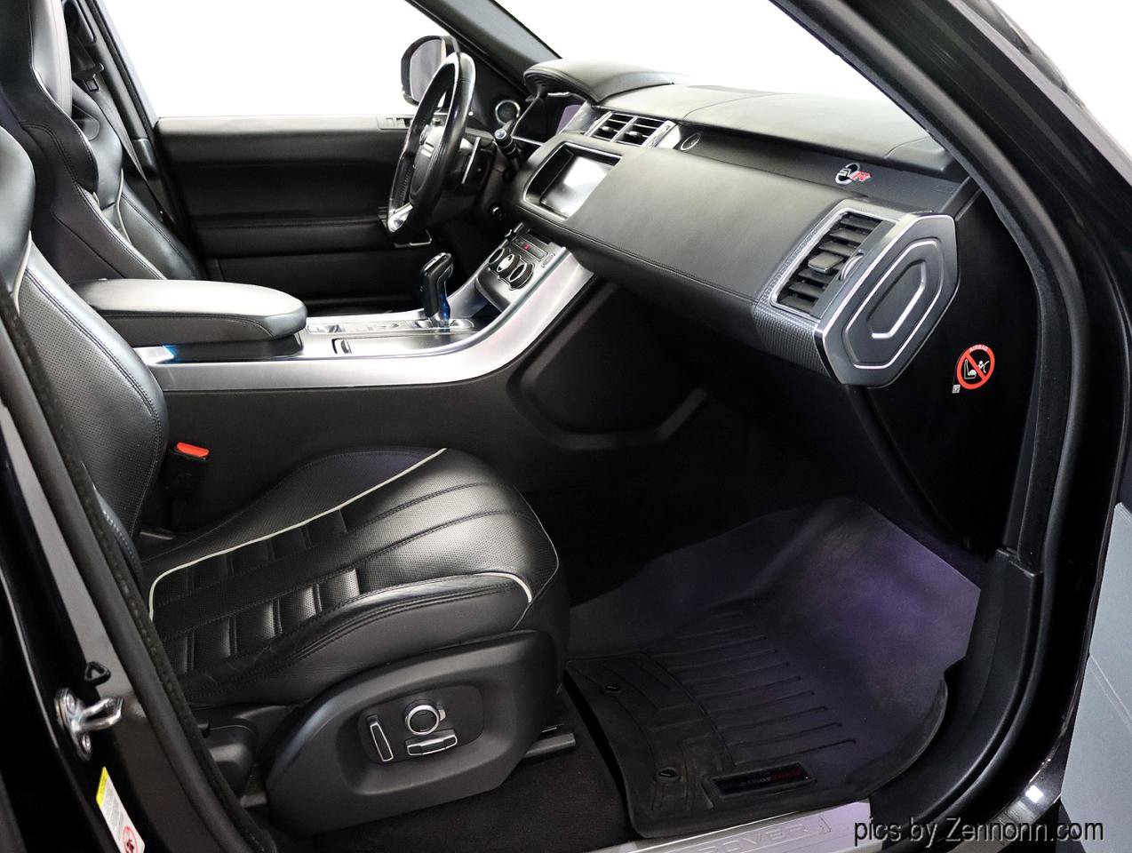 Used 2017 Land Rover Range Rover Sport SVR AWD/4WD image 38