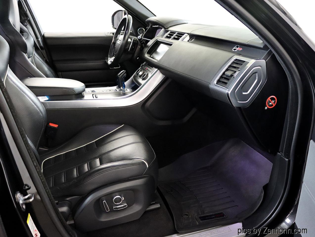 Used 2017 Land Rover Range Rover Sport SVR AWD/4WD image 38
