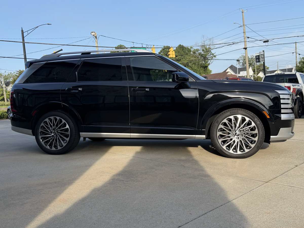 Used 2026 Hyundai Palisade Calligraphy AWD/4WD image 5