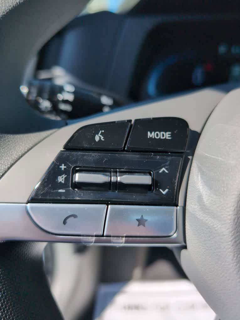 New 2026 Hyundai Elantra SE FWD image 29