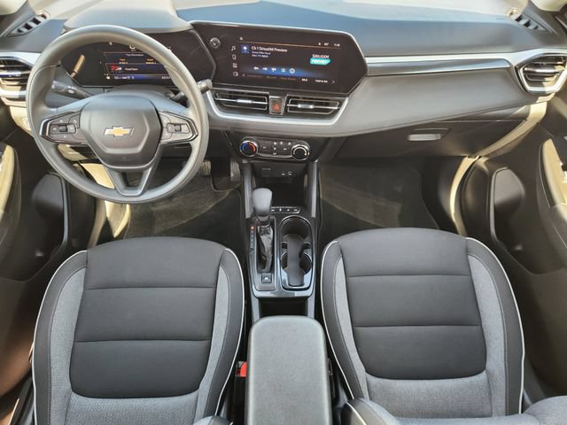 Used 2025 Chevrolet TrailBlazer LT AWD/4WD image 26