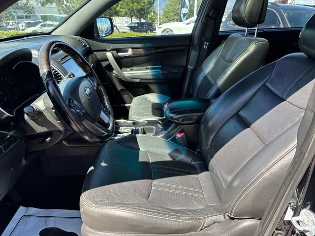 Used 2014 Kia Sorento SX w/ 3rd Row Package AWD/4WD image 11