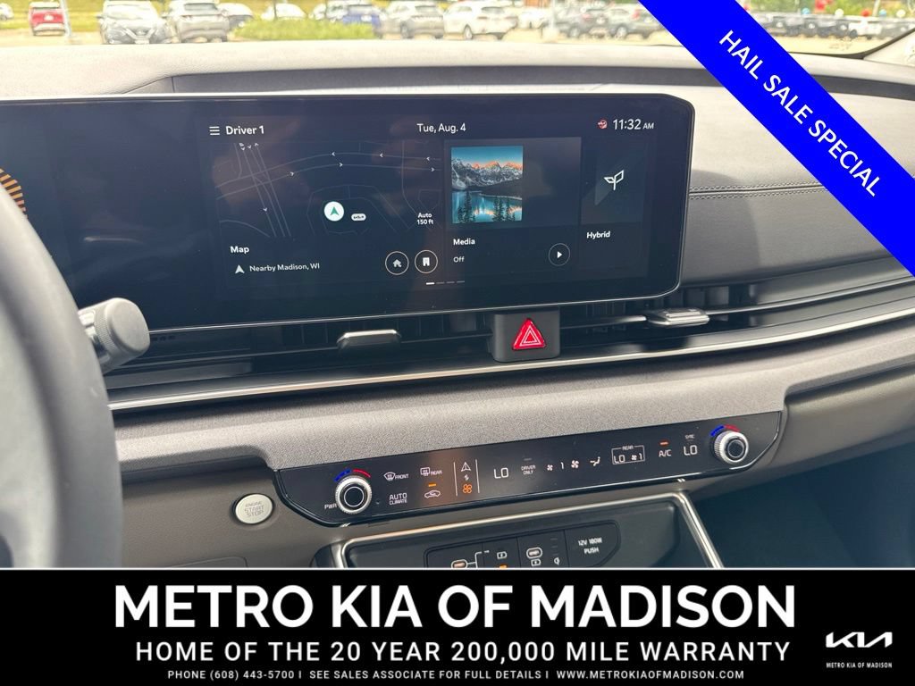 Used 2026 Kia Carnival EX FWD image 17